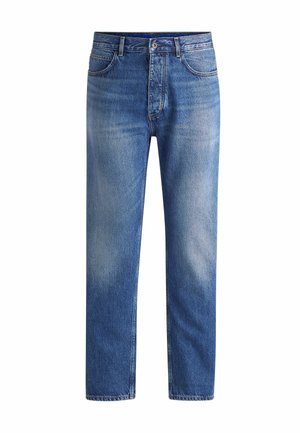 Lys blå denimjeans med lige skæring, der har falmede lapper, traditionelt fem-lommers design, knaplukning og bæltestropper.