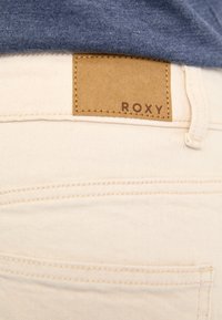 Thumbnail Image 7