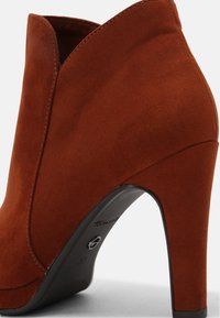 Tamaris Bottines à talons hauts - light brown