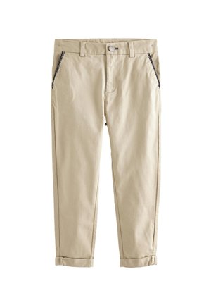 Beige gerade geschnittene Hose mit aufgeschlagenen Säumen, vorderem Knopf- und Reißverschluss, Gürtelschlaufen und Seitentaschen mit schwarzen Kanten.