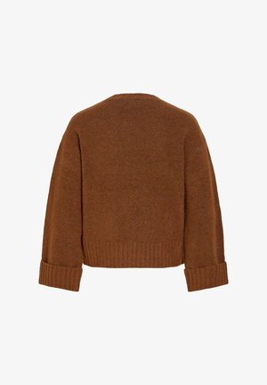 Bruine gebreide trui met een cropped ontwerp, geribbelde manchetten en een ronde halslijn. Zachte textuur met een licht pluizige afwerking.