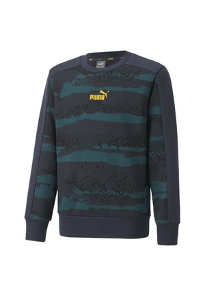 Sweatshirt bleu marine avec des rayures texturées vert foncé et un logo Puma jaune sur la poitrine. Il a un col rond et des poignets côtelés.