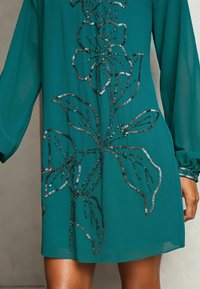 Lipsy LONG SLEEVE HAND EMBELLISHED ARTWORK MINI- REGULAR FIT - Rochie cocktail/Rochie petrecere - teal blue