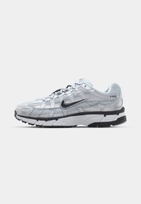 Nike Sportswear P 6000 Zapatillas white/metallic silver