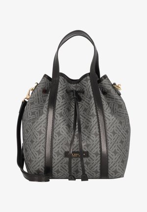 Sac seau gris et noir avec motif monogramme répétitif, garniture en cuir noir, double poignée, fermeture à cordon et accents de quincaillerie dorée.