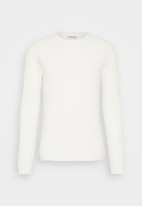 Pull en maille blanche à manches longues, col rond, avec un motif texturé. Design simple avec une coupe ajustée, sans éléments métalliques ni accents visibles.