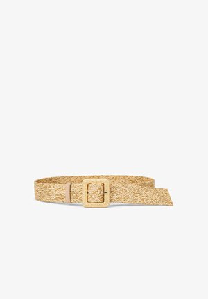 Ceinture tissée beige et marron clair avec une boucle carrée texturée et une seule boucle de ceinture, posée à plat sur un fond blanc.