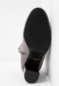 Laura Biagiotti Botines de tacón - grey