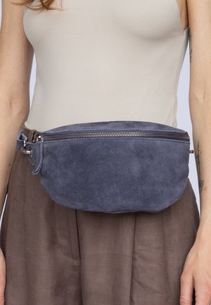 Gusti Leder, BUMBAG ROSAMONDE - Bum bag - blau