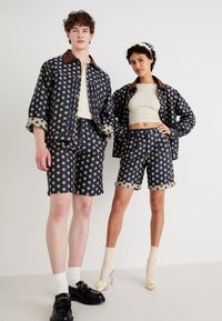 Sister Jane BUCK FLOWER JACKET UNISEX - Denim jacket - navy