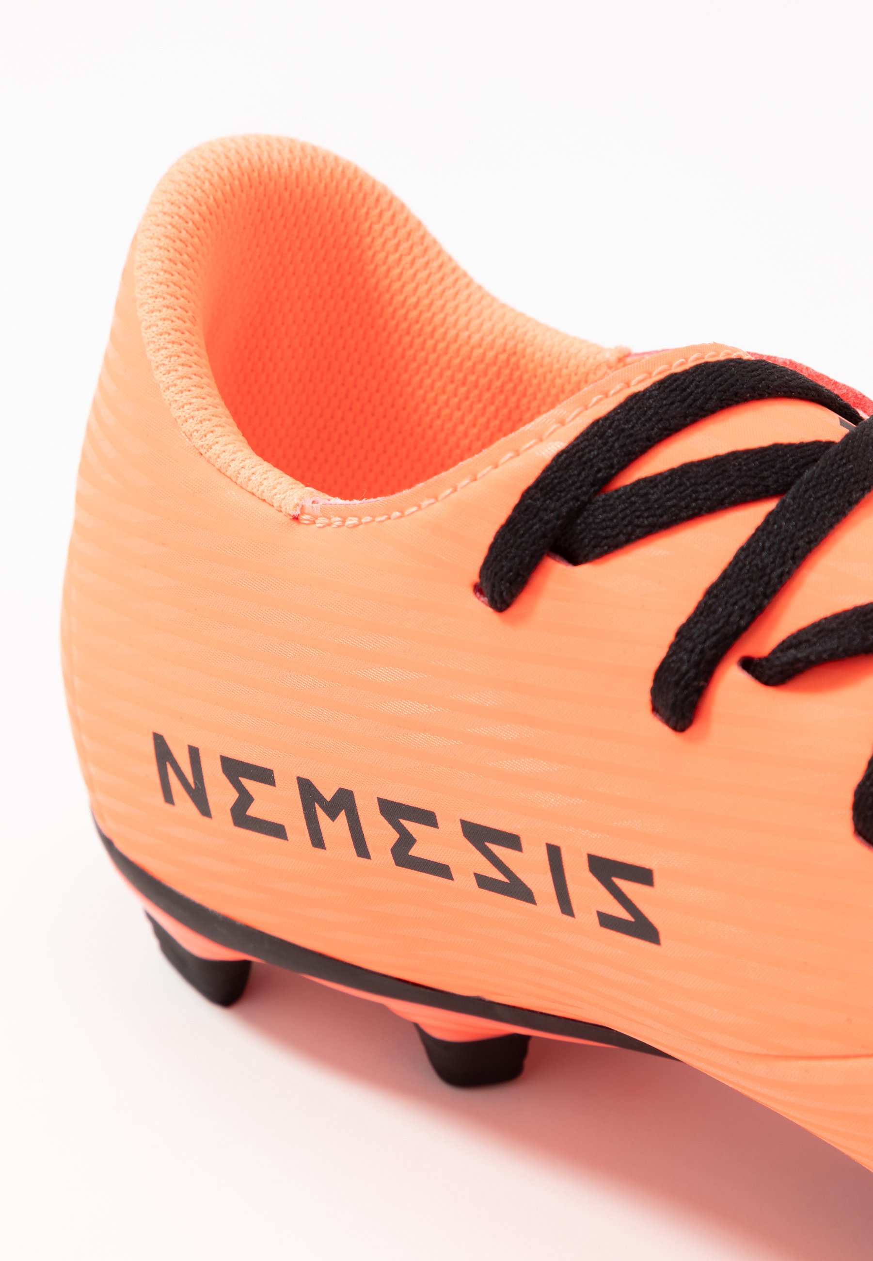 adidas Performance NEMEZIZ 19.4 FXG Fotballsko signal adidas Performance NEMEZIZ 19.4 FXG Fotballsko signal