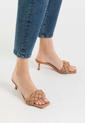 Stradivarius Sandaler - beige