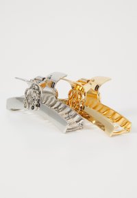 Thumbnail Image 3