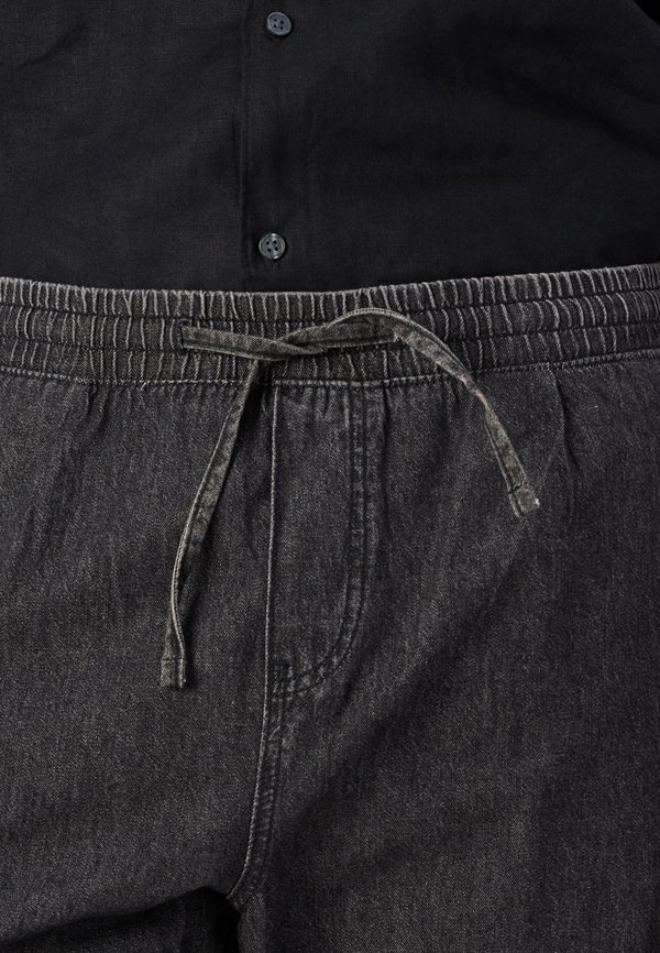 JJITONY JJJOGGER  - Denim shorts4