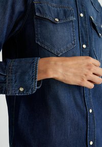 LIU JO Gombos blúz - blue denim