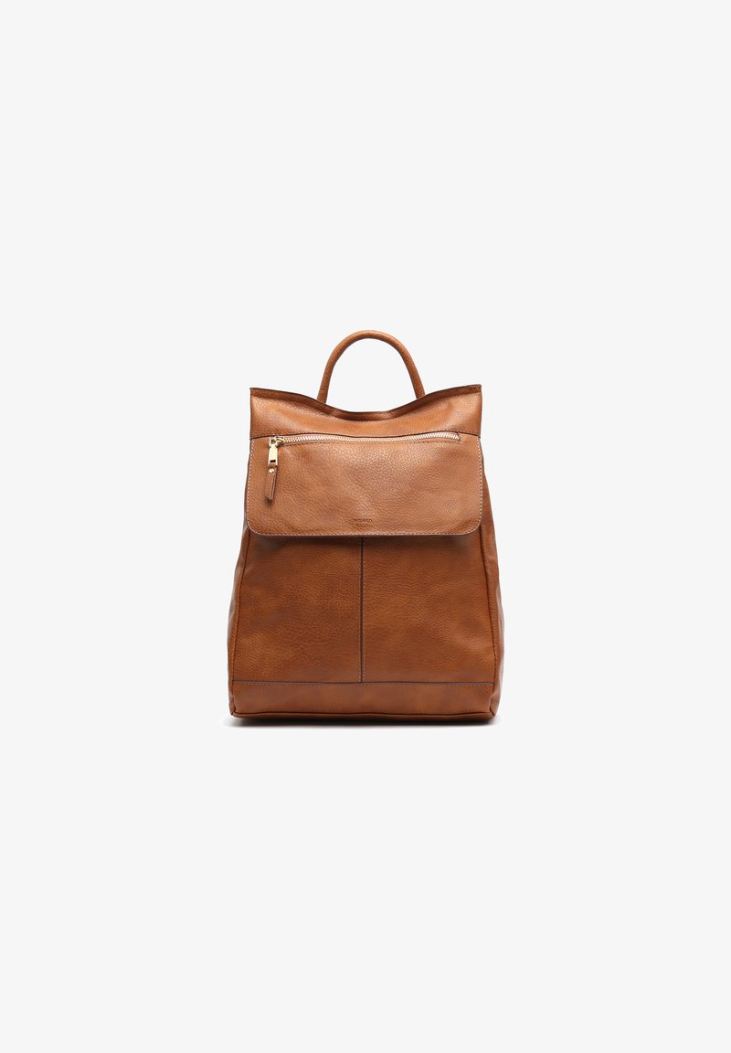 Brauner Leder-Rucksack mit glatter Oberfläche, ausgestattet mit einer Front-Reißverschlusstasche, einem oberen Griff und minimalistischem Design. Robust und praktisch.