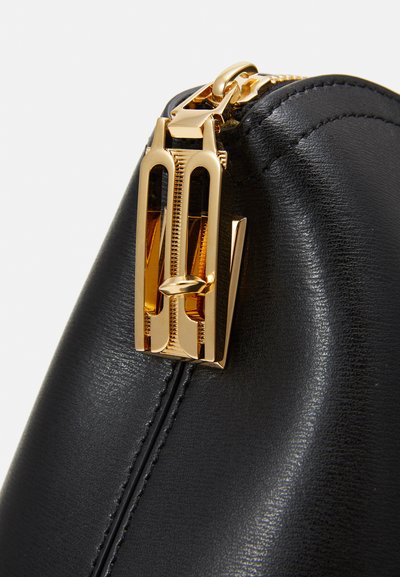 Victoria Beckham TOTE - Bolso de mano - black
