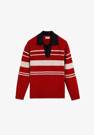 Pulover tricotat roșu cu dungi orizontale largi albe și înguste roșii, guler negru și decupaj în V.