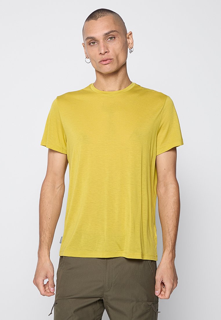 Icebreaker T-shirt basic rood Icebreaker T-shirt basic rood