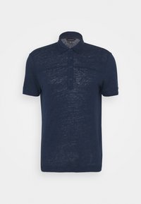 Námorně modré polo tričko vyrobené z texturované tkaniny, s límečkem, zapínáním na knoflíky a krátkými rukávy s minimálními designovými detaily.