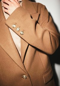 Next REVERE COLLAR STANDARD - Klasický kabát - chestnut brown