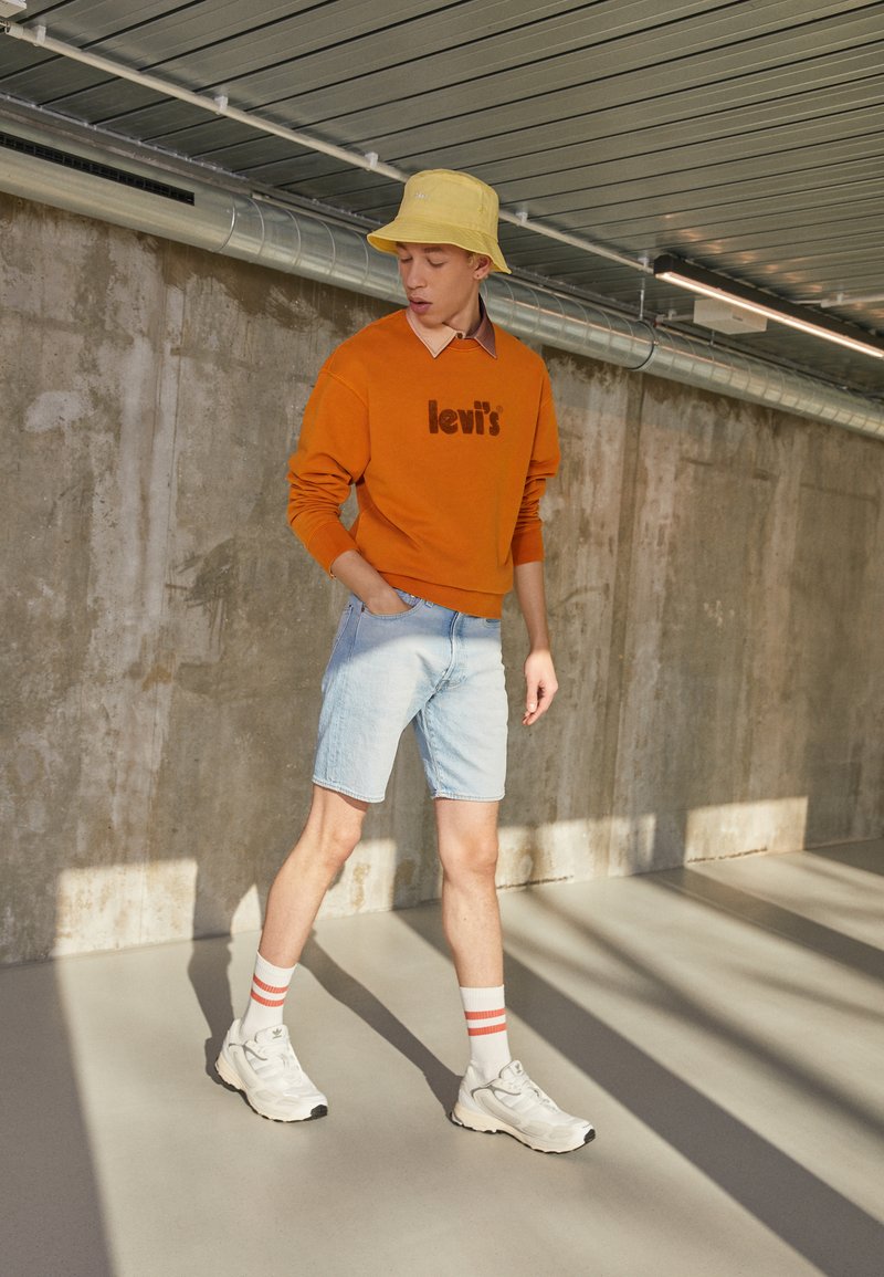 Levi's® GRAPHIC CREW - Camisola - ochre