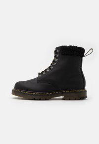 Dr. Martens Stivaletti stringati - black