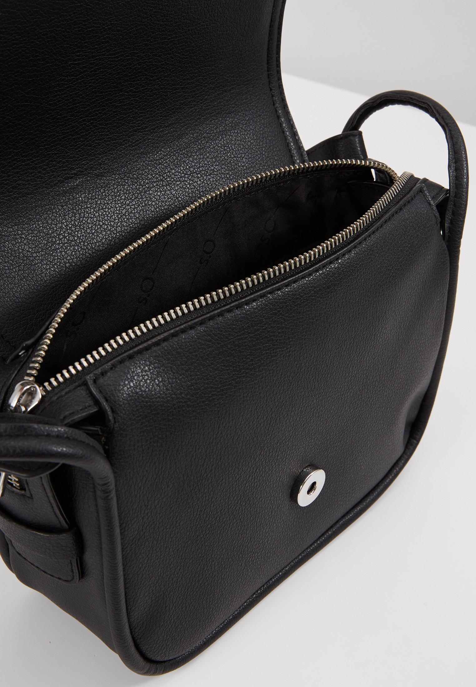 s.Oliver Skulderveske greyblack Zalando.no s.Oliver Skulderveske greyblack Zalando.no