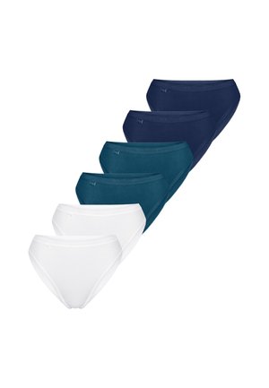 Six culottes pour femmes en trois couleurs, disposées en ligne diagonale du blanc au bleu sarcelle puis au bleu marine.