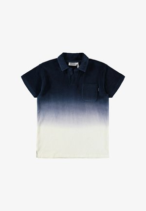 Polo à manches courtes avec dégradé bleu marine vers blanc, doté d'un col, d'une poche sur la poitrine gauche, fabriqué en tissu doux, avec des fentes sur les côtés.