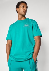 adidas Originals LIVERPOOL FC ICON  - Klub merchandise - sea green