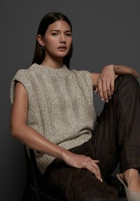 Next SLEEVELESS CHUNKY REGULAR FIT - Pulóver - grey