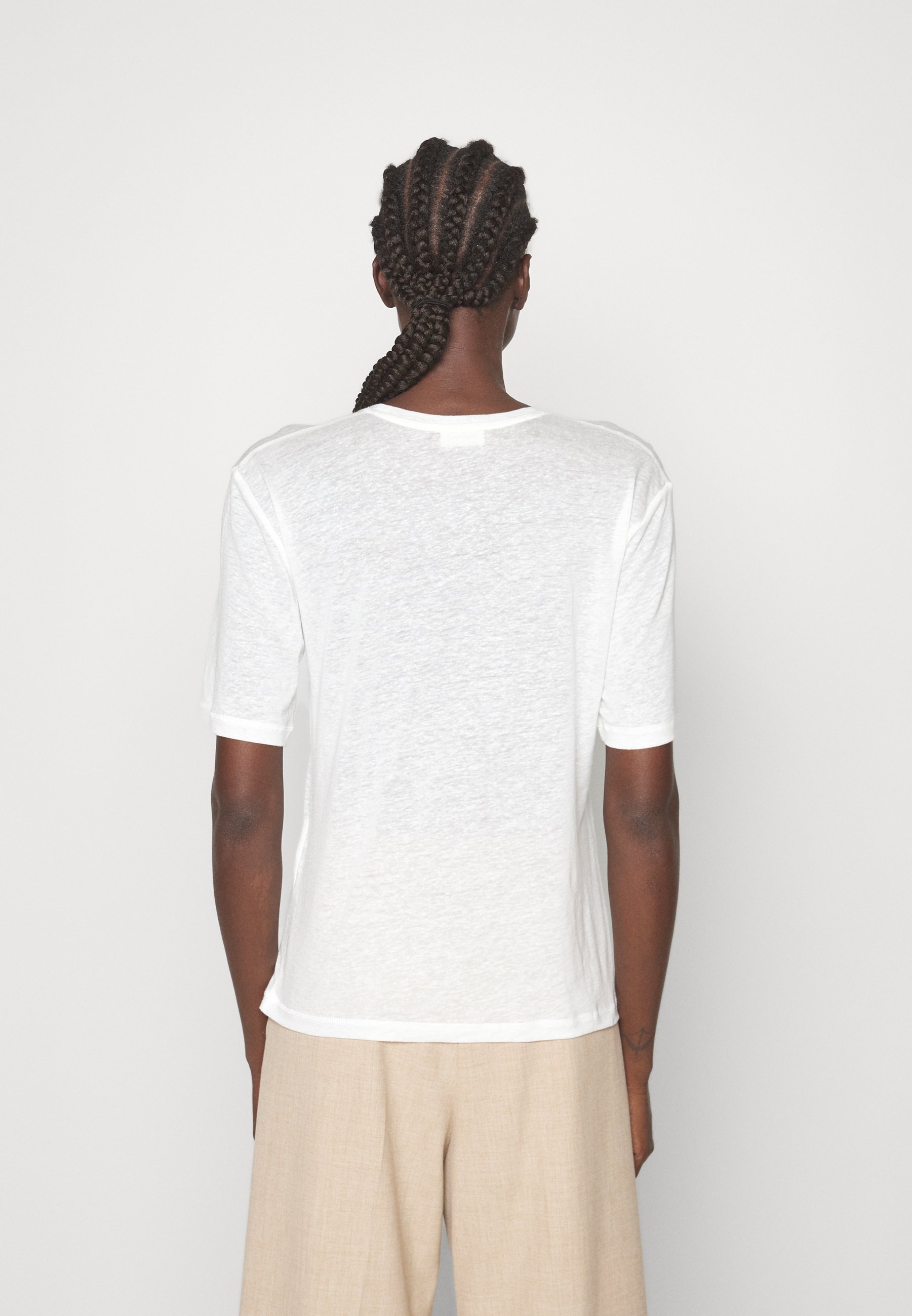 売れ筋商品|||バイマレンバーガー Tシャツ レディース トップス ESSENTIALS  AMARINGA - Basic T-shirt - soft white By Malene Birger ESSENTIALS AMARINGA - T-shirts basic - soft
