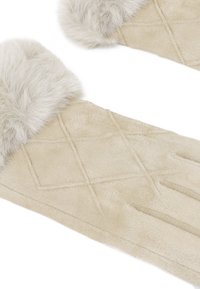 Guanti beige realizzati in morbido suede con un motivo a rombi trapuntato e polsini in pelliccia sintetica. Guanti progettati per calore e comfort.