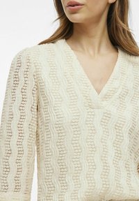 VILA MIT 3/4-ÄRMELN V-AUSSCHNITT - Camicetta - birch