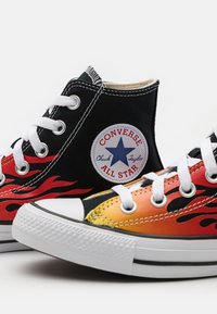 Converse CHUCK TAYLOR ALL STAR UNISEX - Zapatillas altas - black/enamel red/fresh yellow