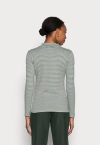 TOM TAILOR TURLTE NECK - Camisola de manga comprida - green stripe