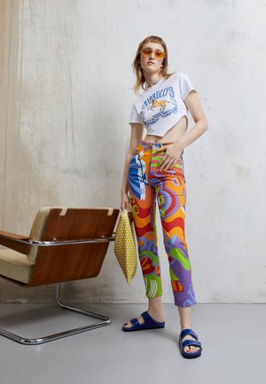 FIORUCCI X LAKWENA TARA - Jean slim - multi coloured