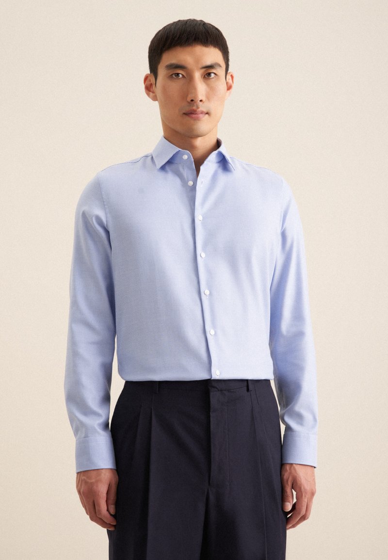 Seidensticker SLIM FIT - Chemise classique - light blue
