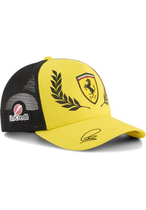 Gul og sort Ferrari kasket med laurbærkransdesign, prangende hest logo, UniCredit patch på mesh siden, og en signatur på skyggen.