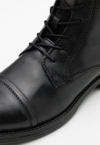 Jack & Jones Botines con cordones - black
