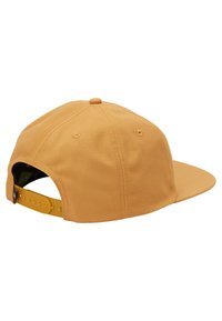Gul bomulds-baseballcap med flad skygge, snapback-lukning og seks-panel-design. Bagsiden har ventilationshuller for åndbarhed.
