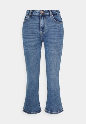 PCEMI KICK FLARED - Calças de ganga à boca de sino - light blue denim