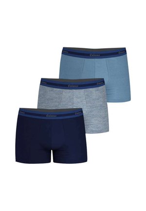 Trois paires de boxers pour hommes : une marine, une bleu clair et une grise. Chacune présente une ceinture contrastante avec le nom de la marque.