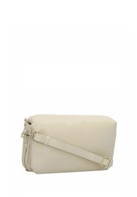 Eckige, cremefarbene, kunstlederne Umhängetasche mit verstellbarem Schulterriemen und dezenten Steppnähten. Glatte Textur.