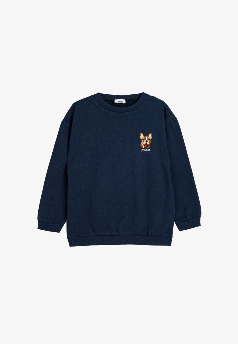 Sudadera azul marino hecha de un tejido suave, con cuello redondo y mangas largas. Gráfico de un perro bordado con el texto "Rescate" en el pecho.