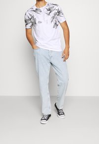 Pier One T-shirt z nadrukiem