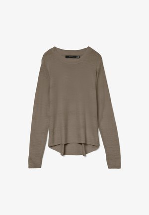 Pull marron à manches longues avec un tissage lâche texturé. Il présente un col rond et un ourlet légèrement arrondi, créant une coupe décontractée.