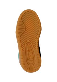 Suela de zapato de goma con patrón de espiga. Presenta un color tostado, forma redondeada y logotipo de la marca en relieve. Lisa con ranuras texturizadas.