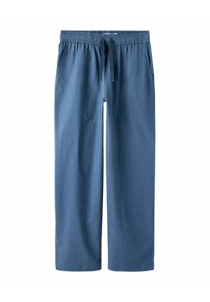 Blå joggebukser med elastisk midje og snøring, rette ben og sidelommer, vist mot en hvit bakgrunn.